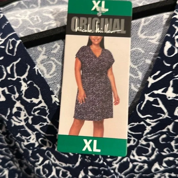 Nicole Miller Navy and White Patterned Dress - Picture 4 of 7